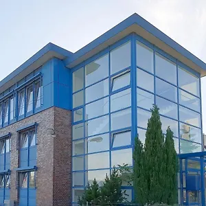 https://hotel-denbu.hamburg-hotels-de.com