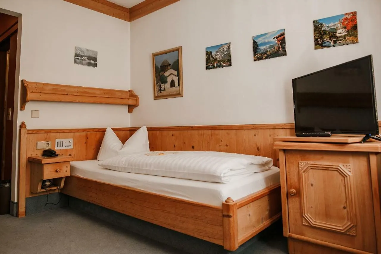 Hotel Vier Jahreszeiten Berchtesgaden 3*,